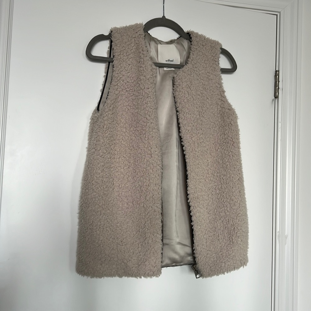 Aritzia Vest
